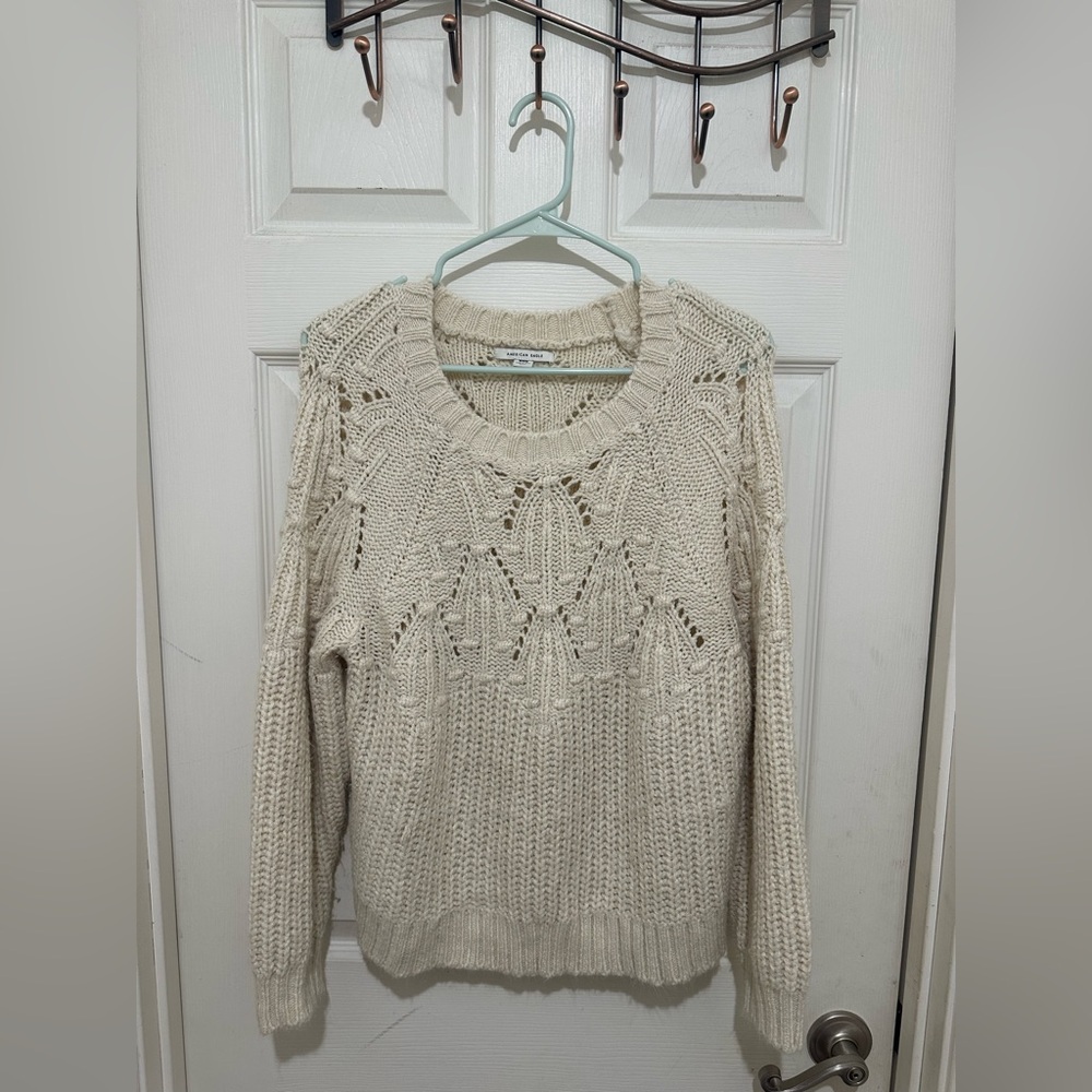 American Eagle crew neck sweater off white medium